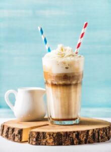 Freddo cappuccino με Σαντιγί